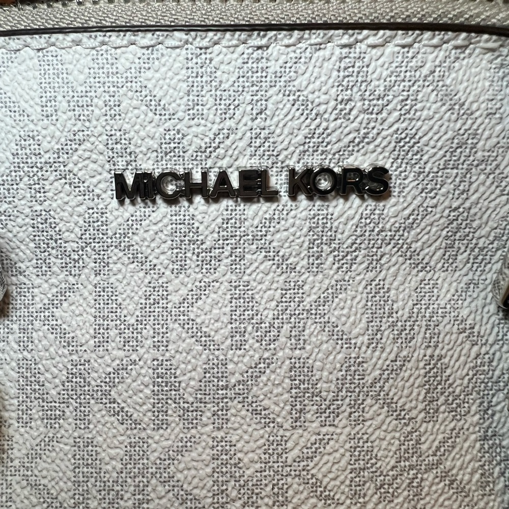 Never used Micheal Kors purse